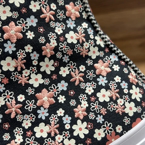 Converse Women's Floral High-Top Sneakers - Black and White - Picture 7 of 8